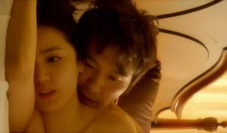 Cô gái trong một cửa xech moi nhat hàng sex